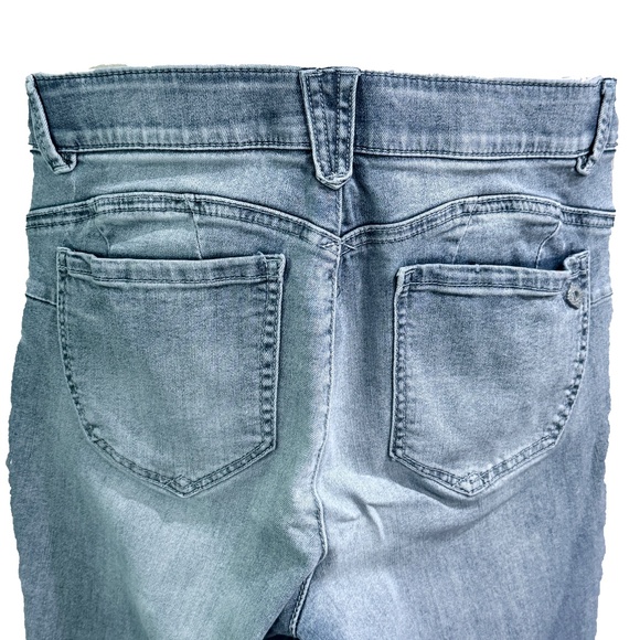 🔥 EUC Democracy “Ab”solution Crop Jeans — Light Wash — Sz 10 - Picture 3 of 6